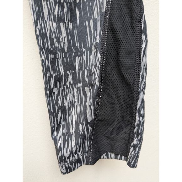 Nike Dri-Fit Womens Leggings Capri Running Patterned Stripes Black Gray Small - Picture 3 of 14